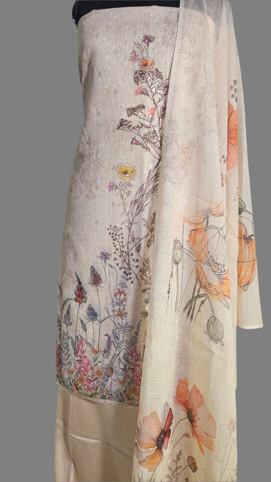 ऑफ-व्हाइट आर्किड किस के साथ मैजेंटा पुष्प प्रिंट फ्रिल्ड नाइटी।