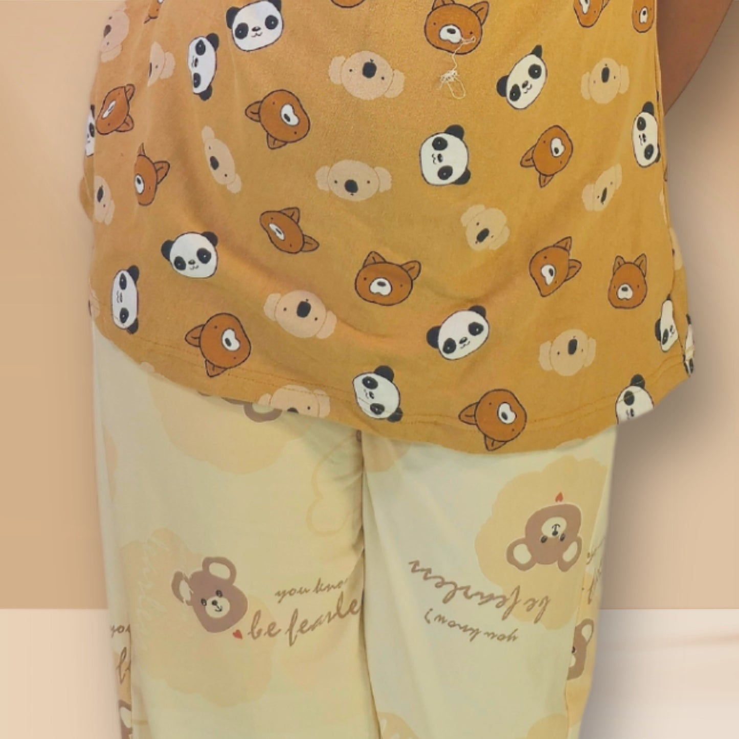 भूरा और प्रक्षालित गेहूँ रंग पशु प्रिंट के साथ एम एंड एम नाइट ड्रेस