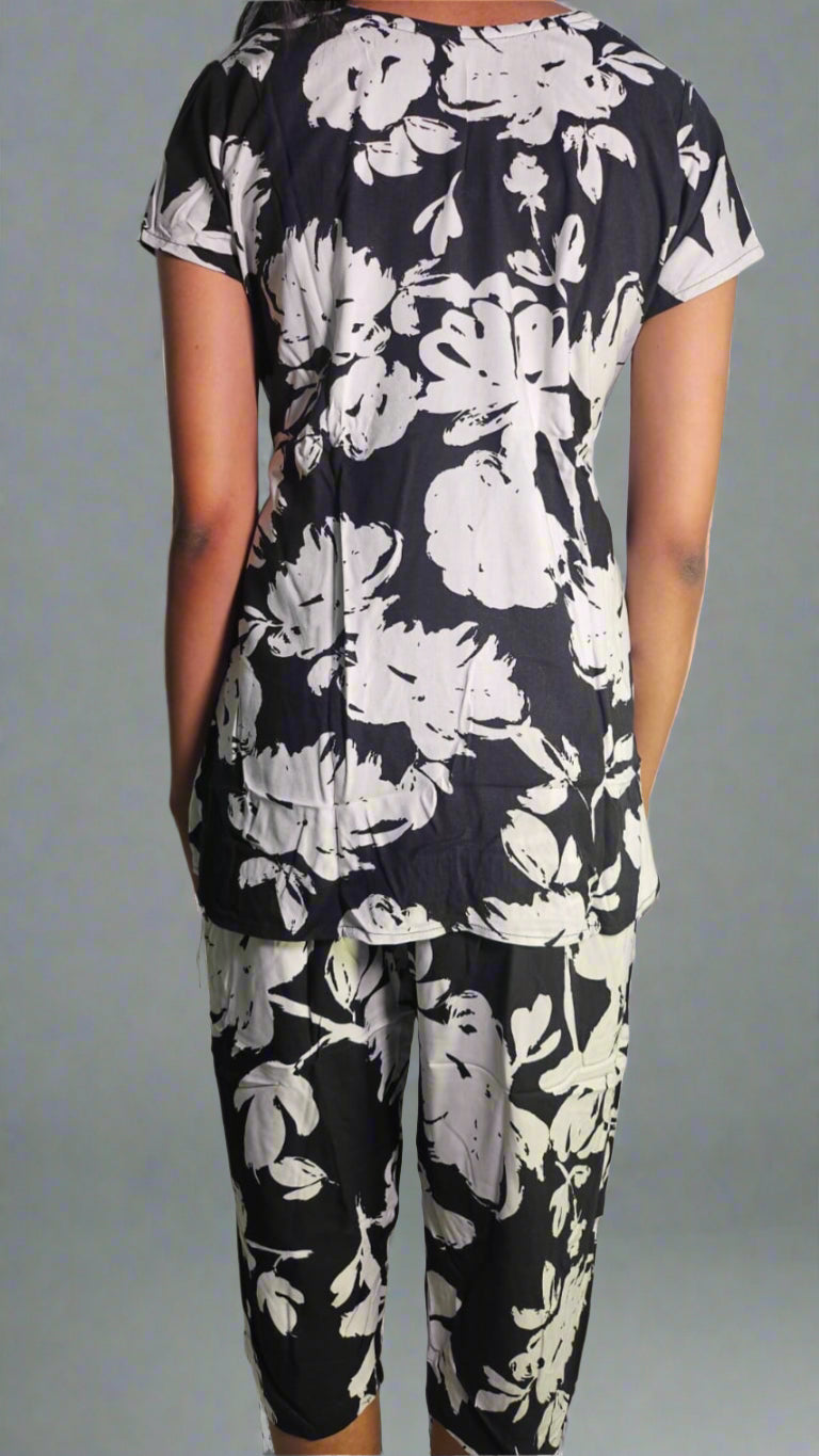 मिकी माउस मिक्स एंड मैच नाइट ड्रेस