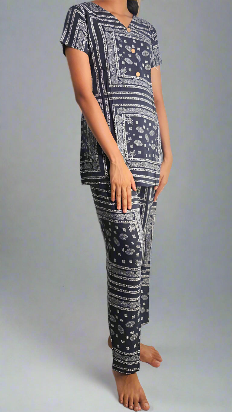 मिकी माउस मिक्स एंड मैच नाइट ड्रेस