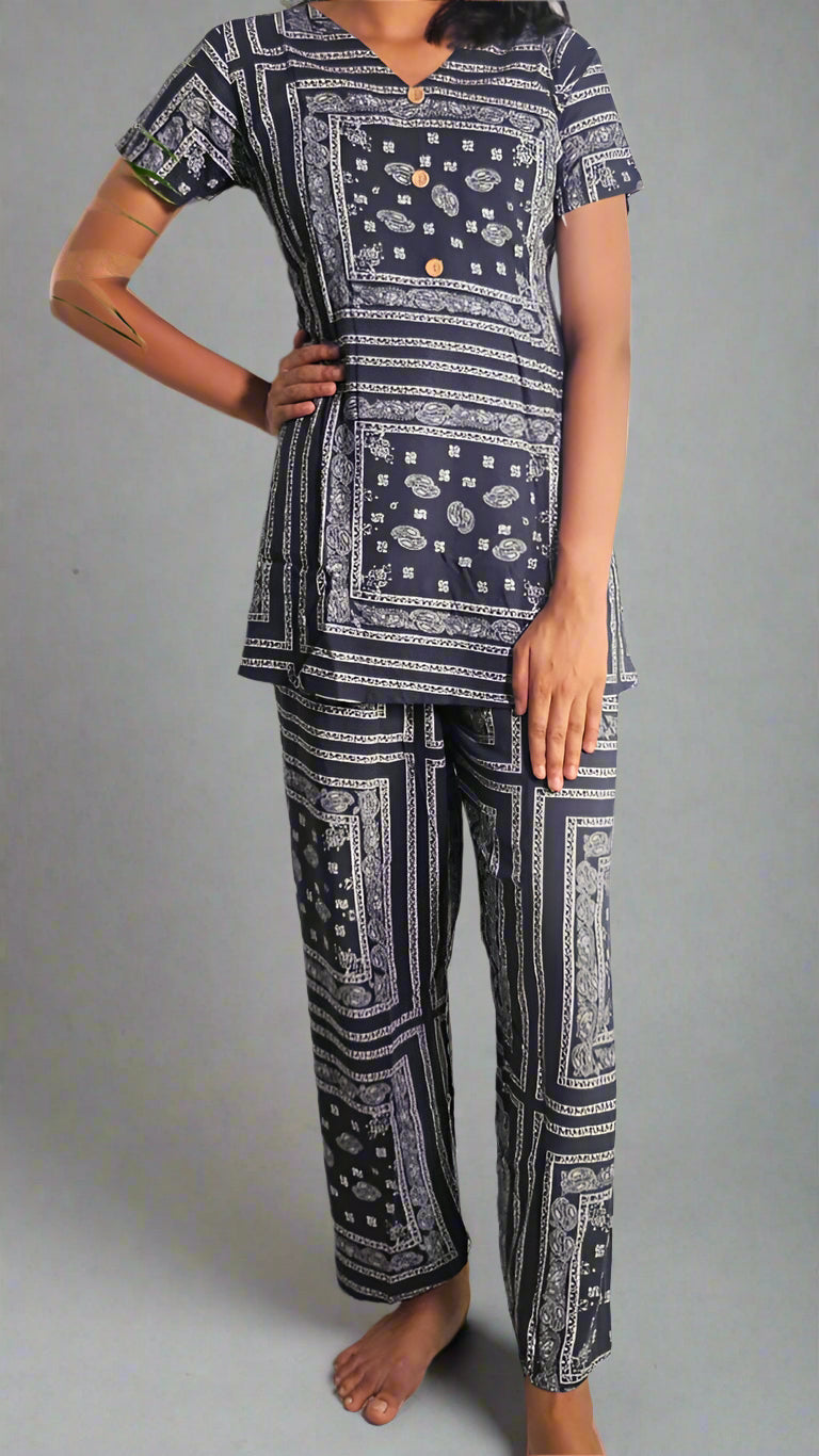 मिकी माउस मिक्स एंड मैच नाइट ड्रेस