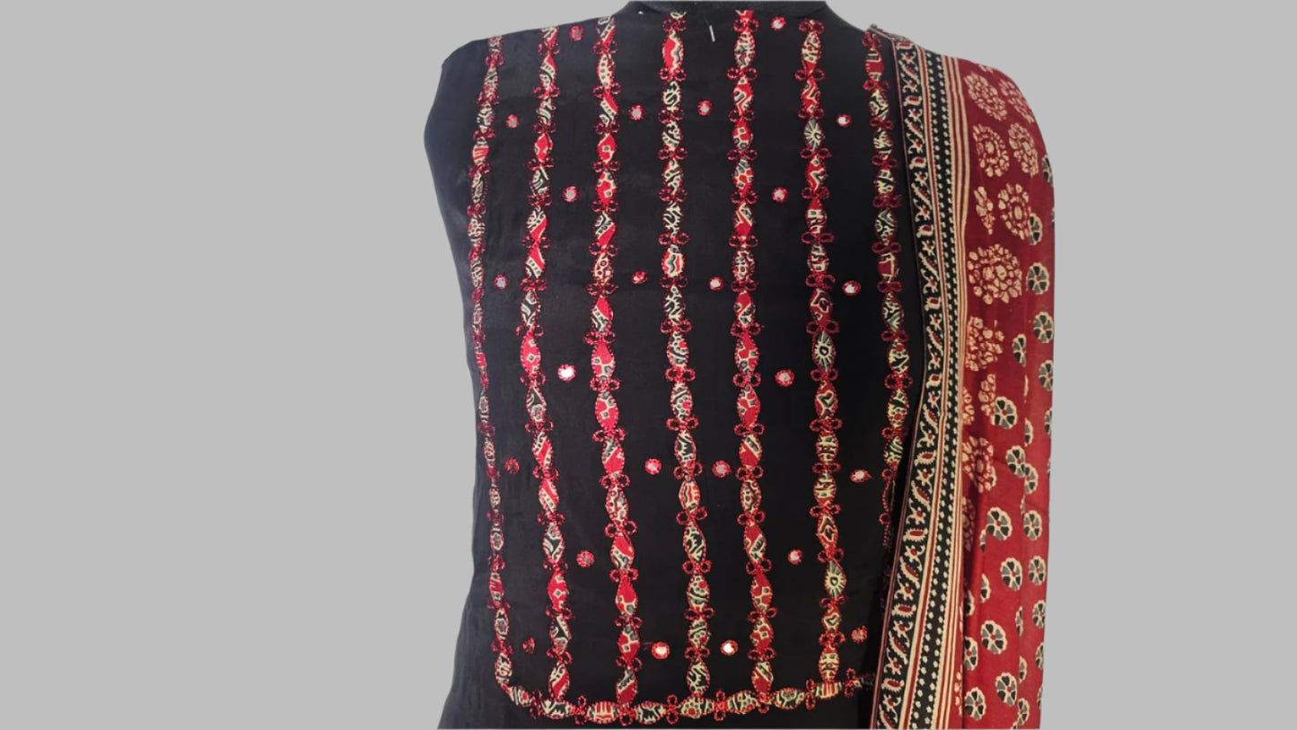 ✨ Elegant Black & Red Embroidered Suit with Kalamkari & Mirror work – A Timeless Statement! ✨