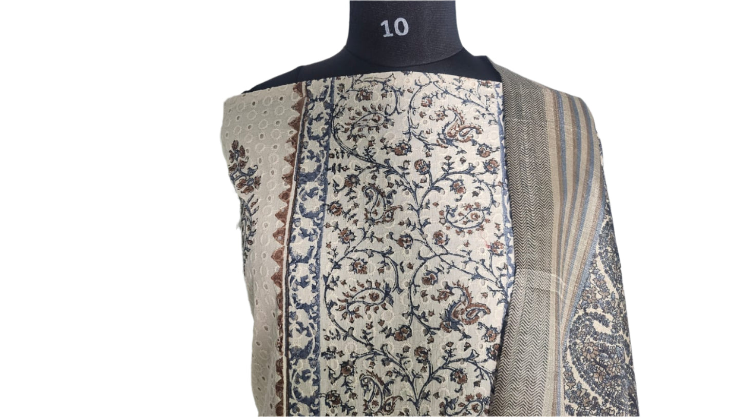 🌿 Grace Meets Tradition in Timeless Prints 🌿