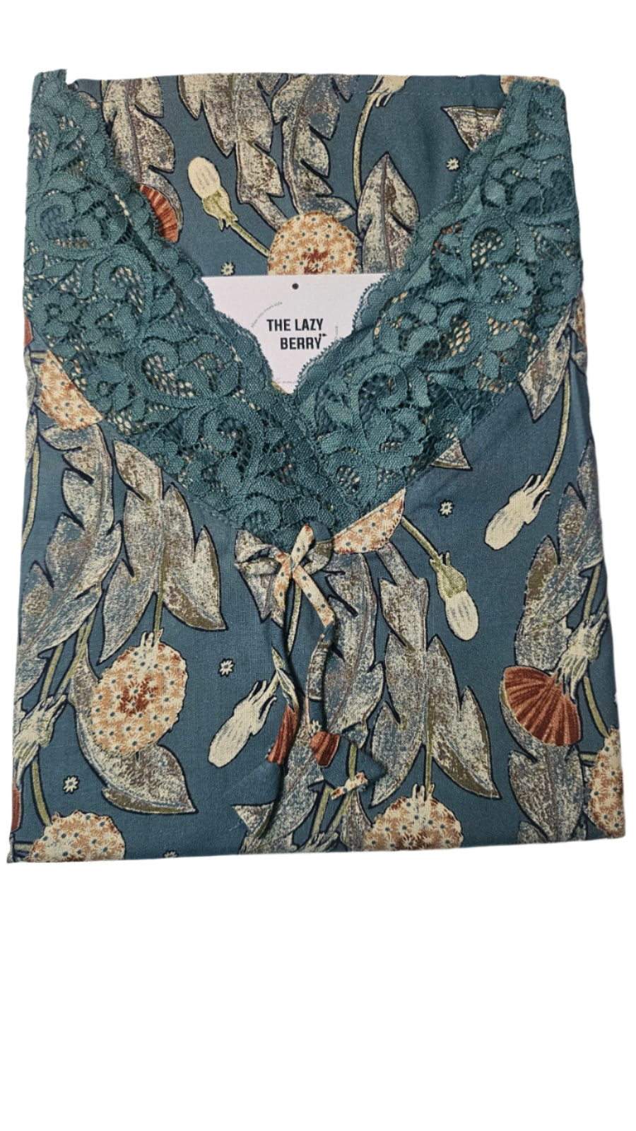 ऑफ-व्हाइट आर्किड किस के साथ मैजेंटा पुष्प प्रिंट फ्रिल्ड नाइटी।