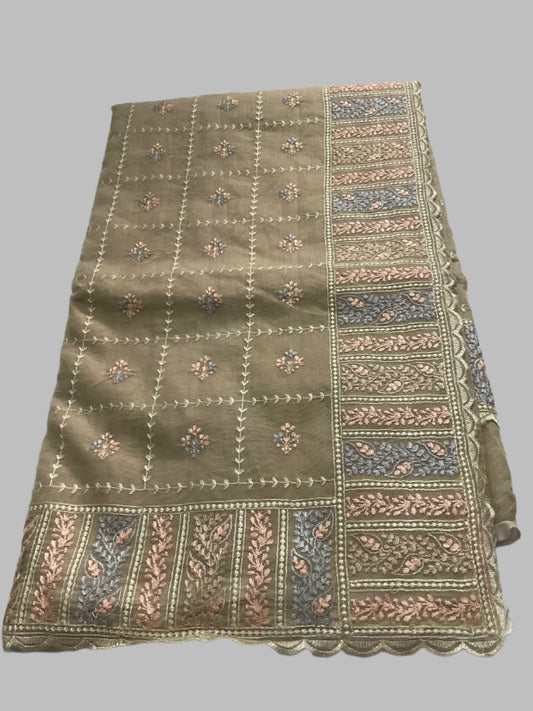 🌿 Elegant Super Net Embroidered Saree 🌿