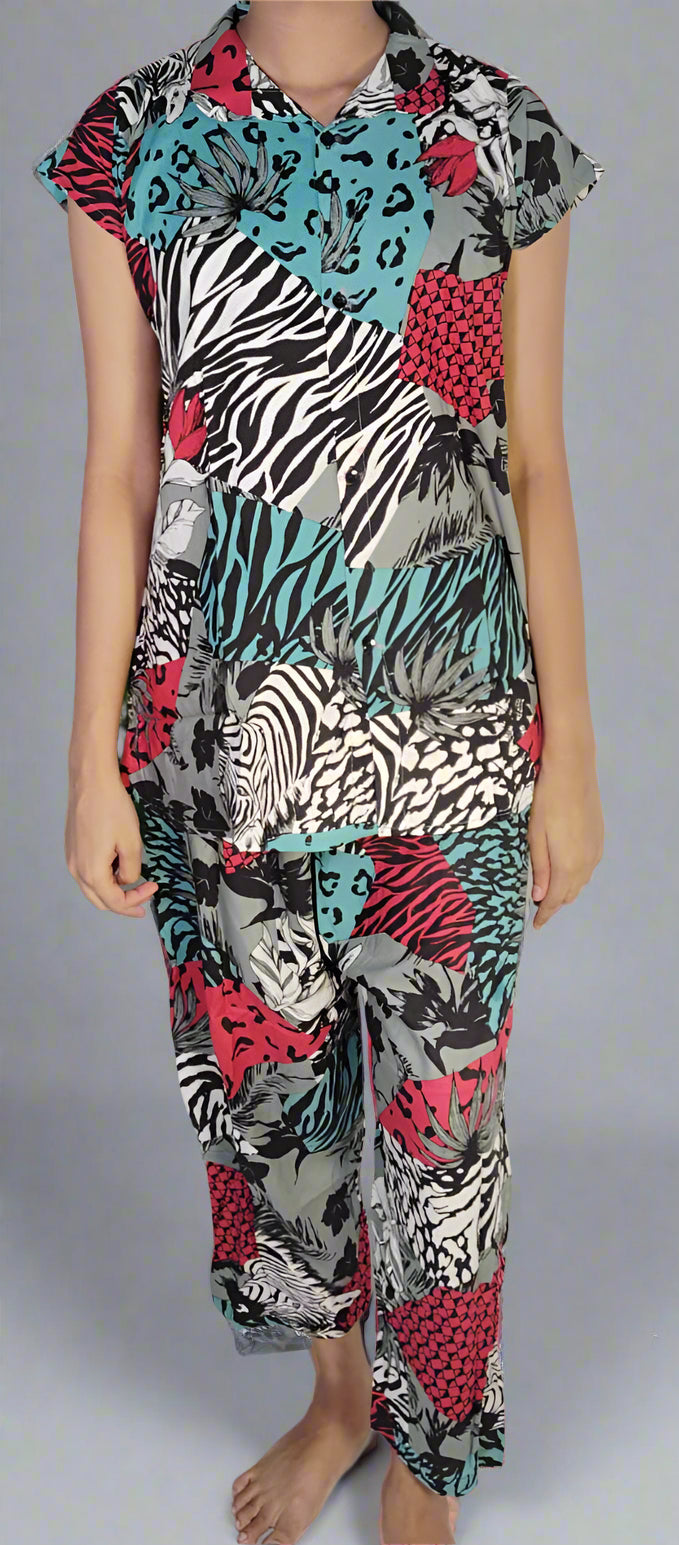 रंगीन अमूर्त पुष्प प्रिंट के साथ सफेद को-ऑर्ड सेट 