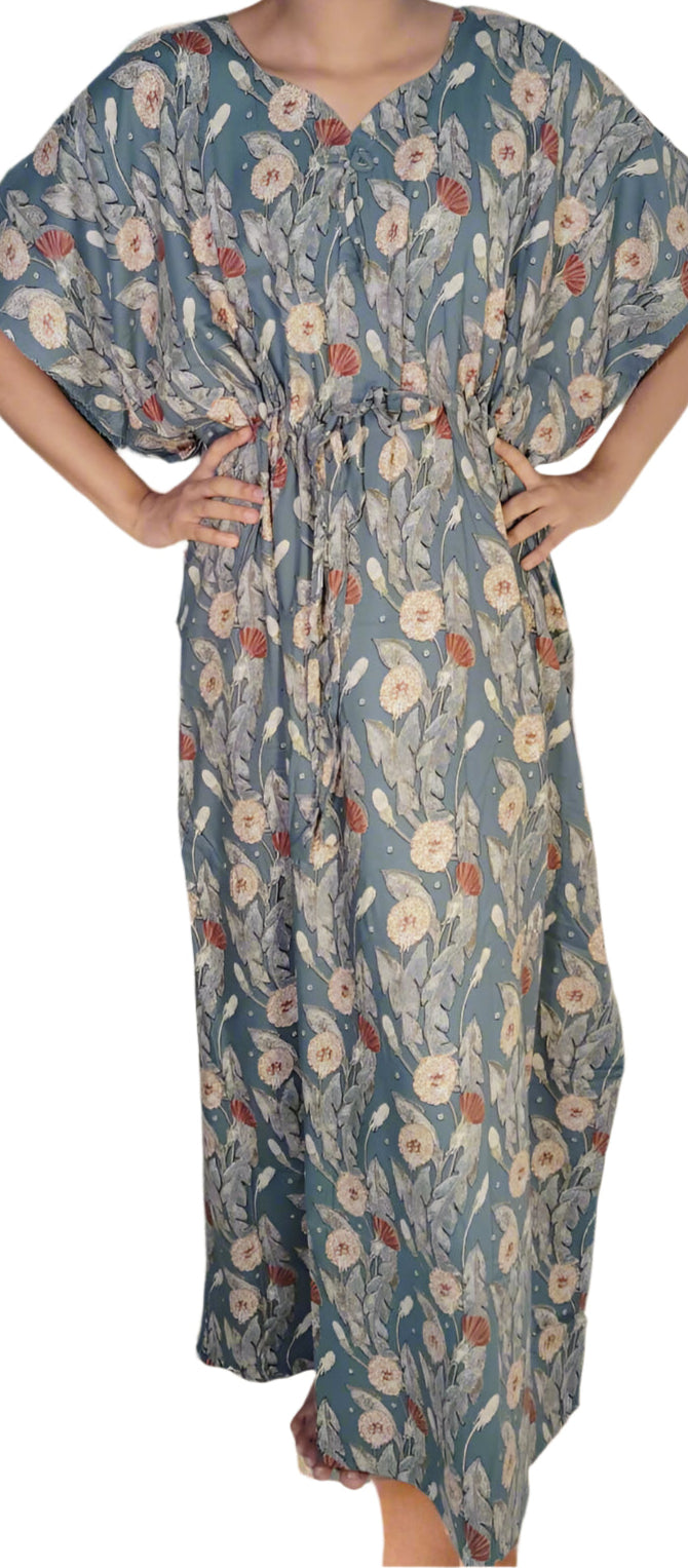 ऑफ-व्हाइट आर्किड किस के साथ मैजेंटा पुष्प प्रिंट फ्रिल्ड नाइटी।